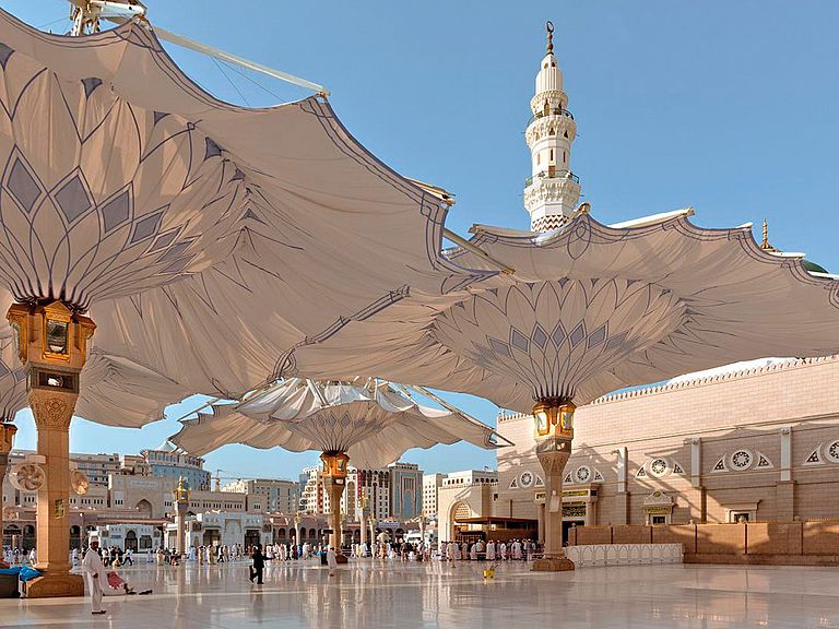 why-book-umrah-packages-with-us